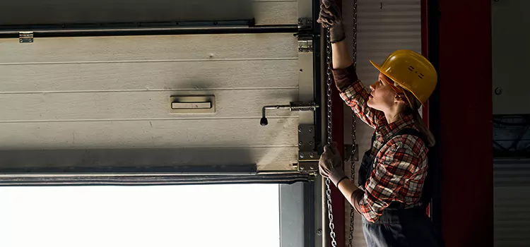 Addressing Common Garage Door Stoppage Issues in Houma, LA